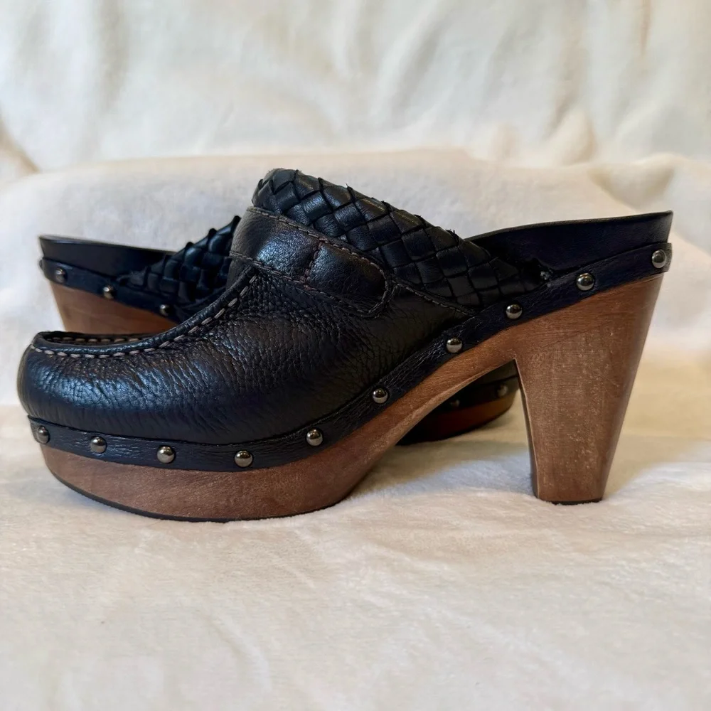 Earthies Black Leather Clogs with Braided Accent - Picture 8 of 12
